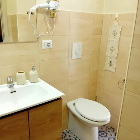 Maison Manni' Oda ve Kahvaltı 4*
