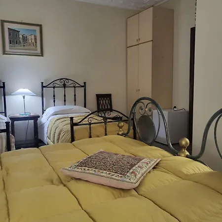 فندق مبيت وإفطار Maison Manni' 4*