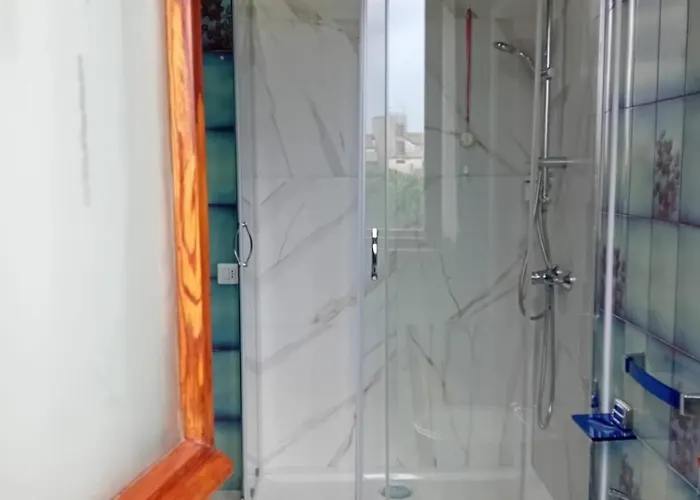 Alojamento de Acomodação e Pequeno-almoço Maison Manni' Soverato Marina